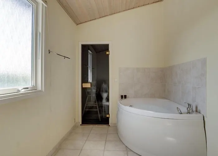 Holiday home Farnke - 600m From The Sea By Interhome